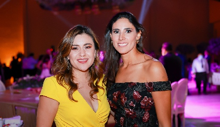  Grecia Villa y Adriana Vázquez.
