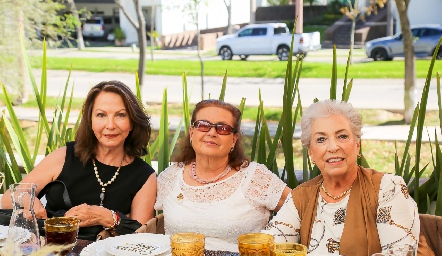  Guadalupe Barba, Leticia Inurriga y Olga María González.