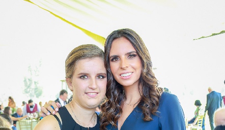  Sofía Torres y Daniela de la Fuente.