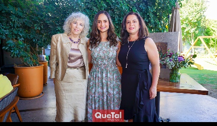 Rita Llamazares, Claudia Villasana y Claudia Ávila.