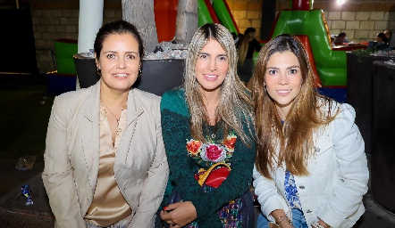  Begoña López, Mariana Berrones e Imelda Martínez.