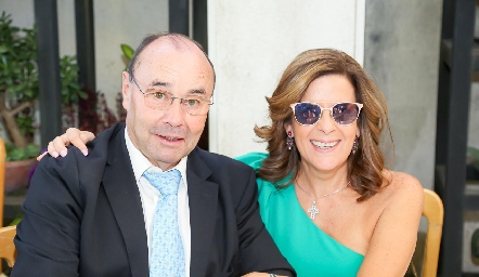  Fernando López y Martha Elena Muñiz.