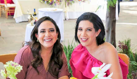  Ana Paula Domínguez y Cristina Aguilera.