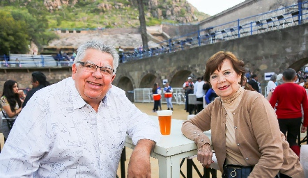  Alfonso Lugo y Minerva Ramos.