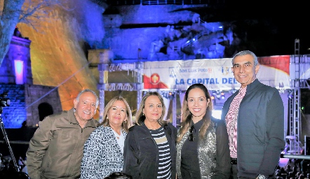  Juan Medina, Bertha Juárez, Tere Dimas, Eloísa Flores y Carlo Cancino.