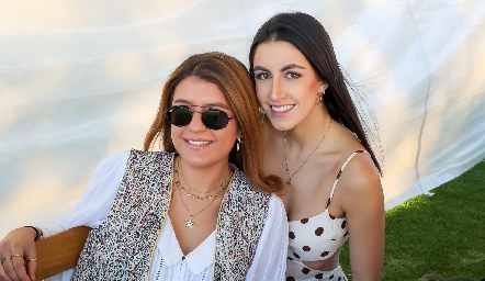  Regina Martínez y Ximena Nieto.