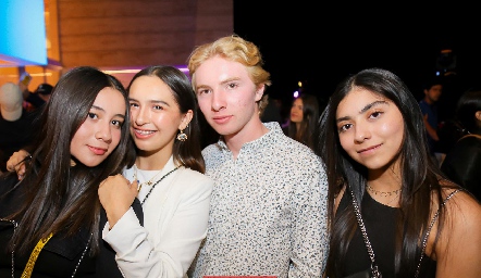  Ivana Pérez, Lilia Hernández, Federico y Jimena.
