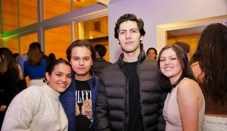  Sofi Meade, Mauricio Robles, Jorge Loredo y Ana.