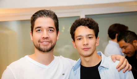  Mauricio Flores y Álvaro Jiménez.