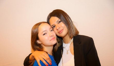  Regina Enríquez y Paulina Ramos.
