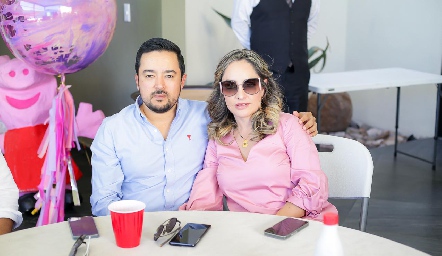  Gerardo Gómez y Karen Corona.