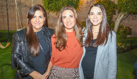  Vera Villarreal, Lourdes Velázquez y Sofía Álvarez.