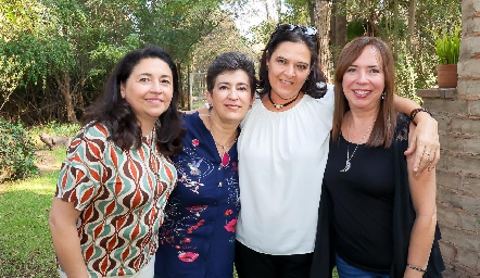  Lupita González, Julia Teresa González, Zenaida Lapuente y Lourdes Villalobos.