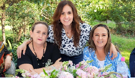  Sofía Martín, Dulce María Herrera y Mónica Cerda.