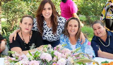  Sofía Martín, Dulce María Herrera, Mónica Cerda y Mónica Berlanga.