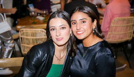  Marina Nieto y Camila Reyes.