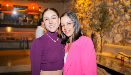  Julia Morales y Ximena Delsol.