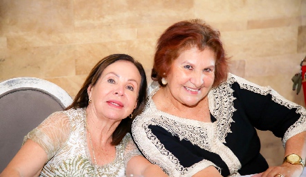  Lilia Puoyoi y Rafaela Ortiz.