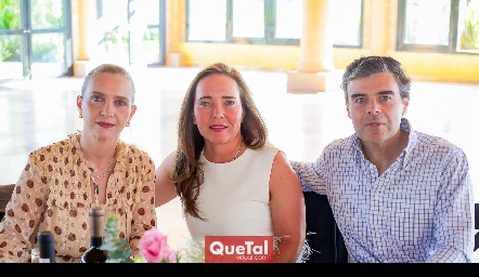  Karina Navarro, Rocío Valle y Alfonso Ortiz.