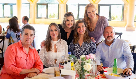  Juan Manuel Zúñiga, Lucero, Claudia, Marcela, Elisa y Fernando Gouyonnet.