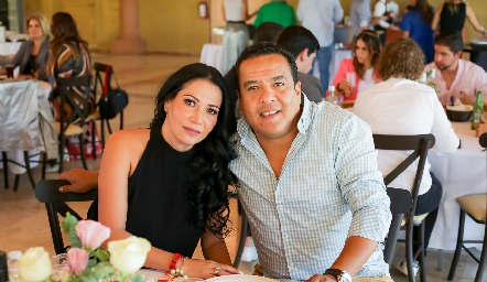  Mariana González y Carlos García.
