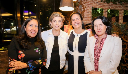  Guadalupe Salinas, Gabriela Portillo, Elsa Martínez y Lula López.
