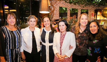 Gabriela Romero, Gabriela Portillo, Elsa Martínez, Lula López, Soraya y Guadalupe Salinas.