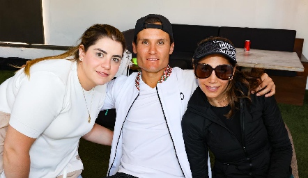  Daniela Muriel, Roberto de la Rosa y Cecilia de los Santos.