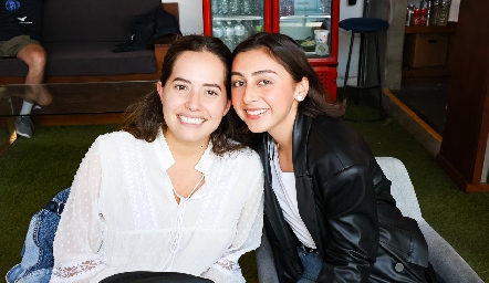  Alejandra Salinas y María José Martell.