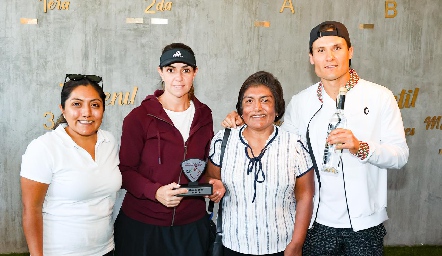  Cecilia de los Santos y Roberto de la Rosa, campeones.