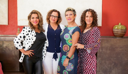  Lynda Estrada, Yiyi Cantalapiedra, Margarita Padilla y Vivianne Alatorre.