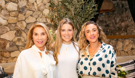  Susana Herrera, Joselyn Cano y María Ciuffardi.