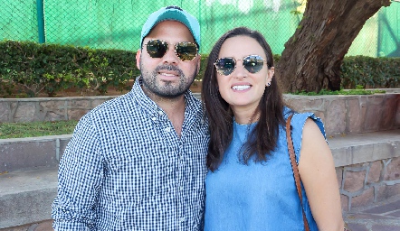  Jonathan Corpi y Gladys Villar.