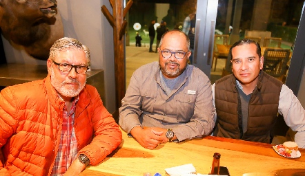  Armando Martínez, Oscar Arauz y Salvador Gómez.