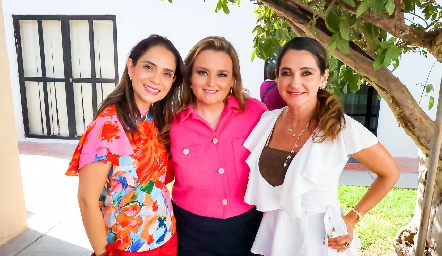  Martha Elena Santilla, Ana Alvarado y Aidé Chowell.