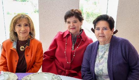  Esther Darbel, Pilar Labastida y Flor Hernández.