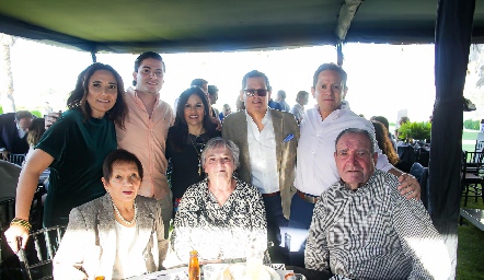  María José Abaroa, Mariano Echevarría, Sergio Quibrera, Juanita de Quibrera, Raquel Bárcena y Carlos Abaroa.