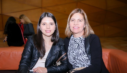  Cynthia Nájera y Margarita Acevedo.