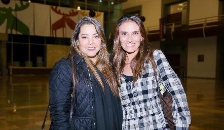  Daniela Ramos y Gris Casas.