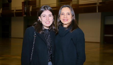  Sara Garza y Ángeles Reyna.
