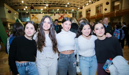  Alexa Pizzuto, Mía Zendejas, Roberta Gómez, Natalia Rodríguez y Camila del Bosque.