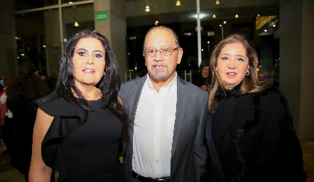  Ana Fonte, Martín Torres y Sofía Carrillo.