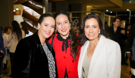  Montse Nava, Fer Nava y Rebeca Sandoval.