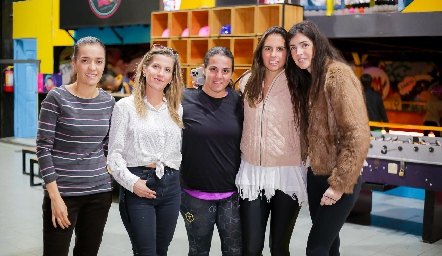  Vanessa Juárez, Sofía Rueda, Belén Leboreiro, Daniela de la Fuente y Laura Martínez.