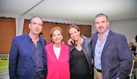  Fernando Güemes, María Carmen Reynoso, Alejandra y Mario Güemes.