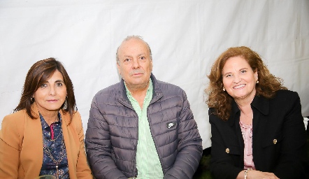  Maru Gómez, David de Alba y Luzma Reynoso.