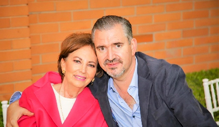  María del Carmen y Mario Güemes.