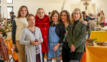 Oti Ruiz, Patricia Villasuso, Rebeca Konishi, Gladys Castellanos, Lila González Ramírez y Laura Villasuso.
