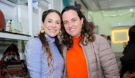 Carolina Campos y Ana Ordoñez.