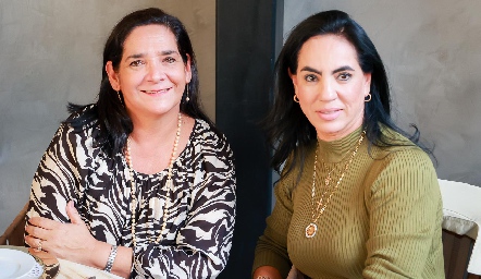  Lourdes Treviño y Elsa Nájera.
